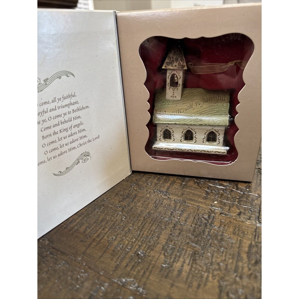 2006 Hallmark Keepsake Yuletide Harmony O Come All Ye Faithful Church Ornament